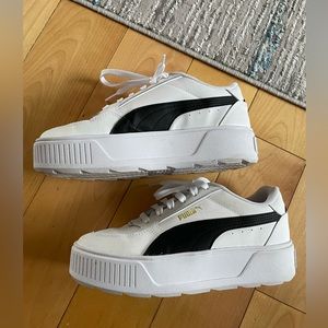 PUMA Women’s Platform Sneakers White/Black Size 9 EUC
